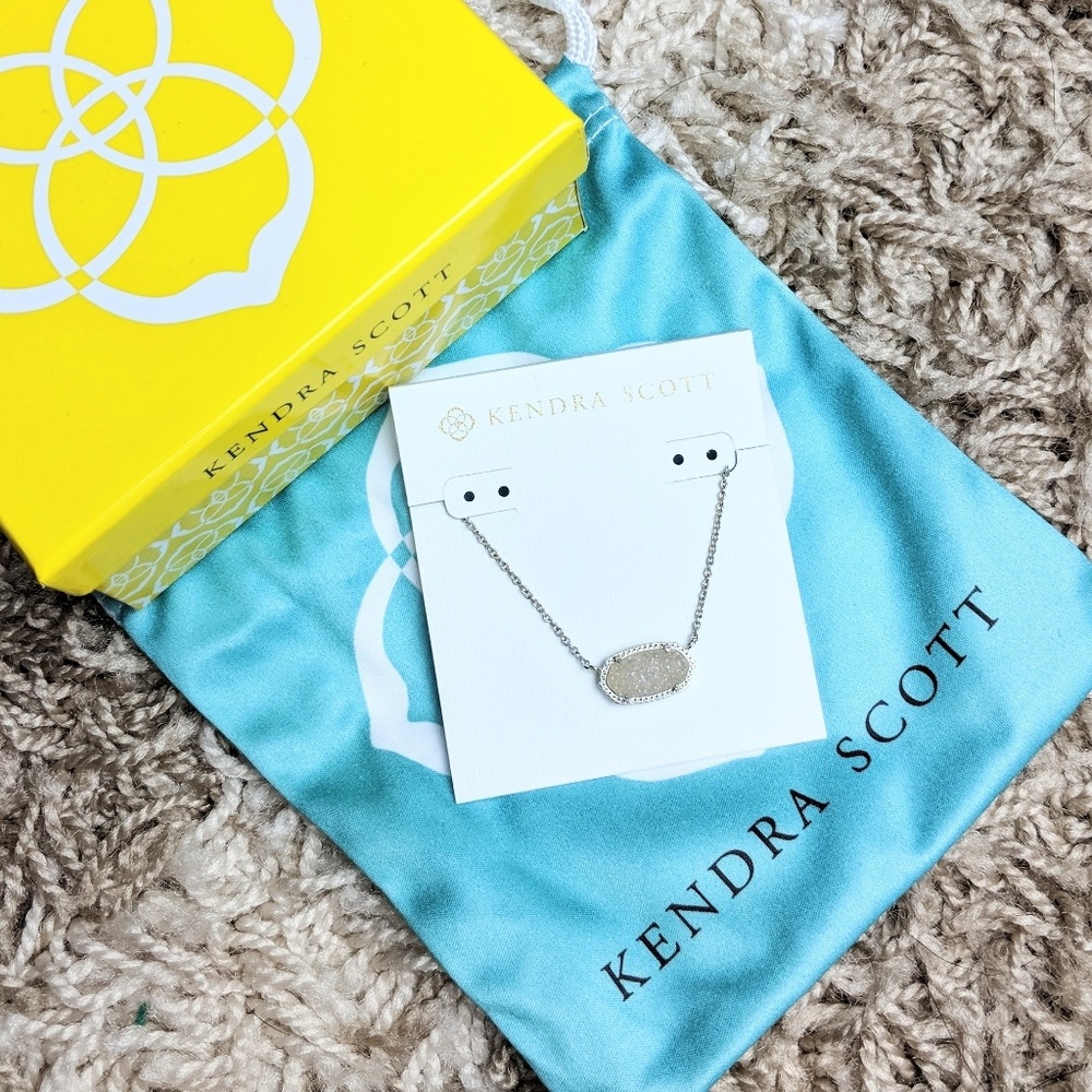 Kendra Scott pendant necklace